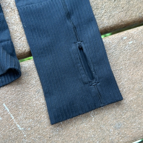 LULULELON 1/4 ZIP LONG SLEEVES EMBOSSED ORINT MOCK NECK SIZE 2 4 G11 - Picture 7 of 9